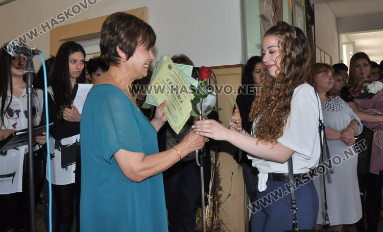 Тонита Маркова първенец на Гимназията по лека промишленост