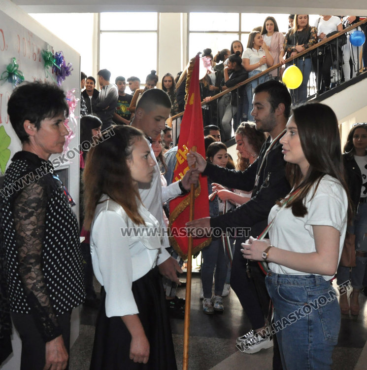 Тонита Маркова първенец на Гимназията по лека промишленост