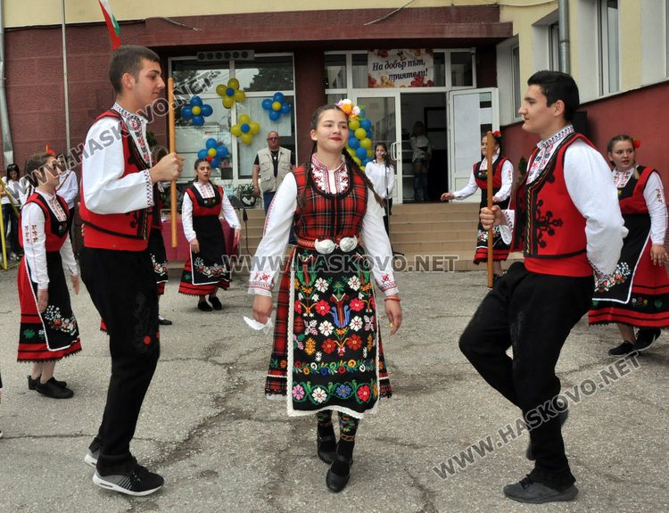 Последният звънец удари за 123-ма в Гимназията по туризъм в Хасково