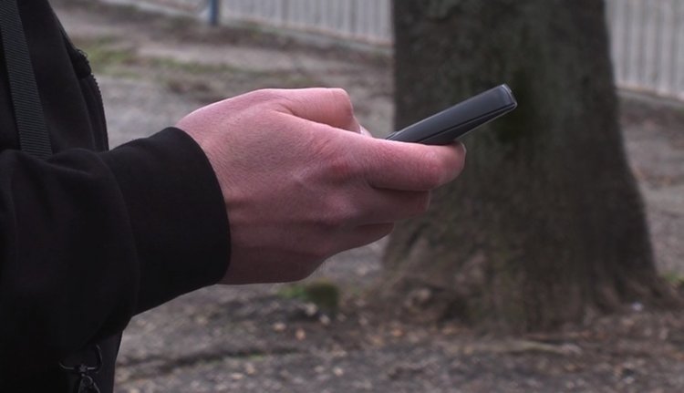 Дядо остави 12 хил. лева на боклука за „съдействие на полицията“, поискаха му още