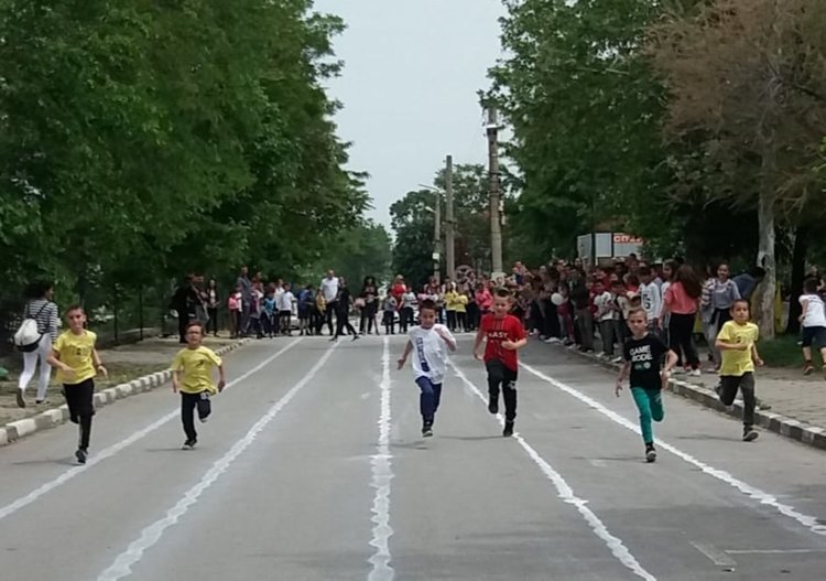 Над 200 ученици от общината се надбягваха