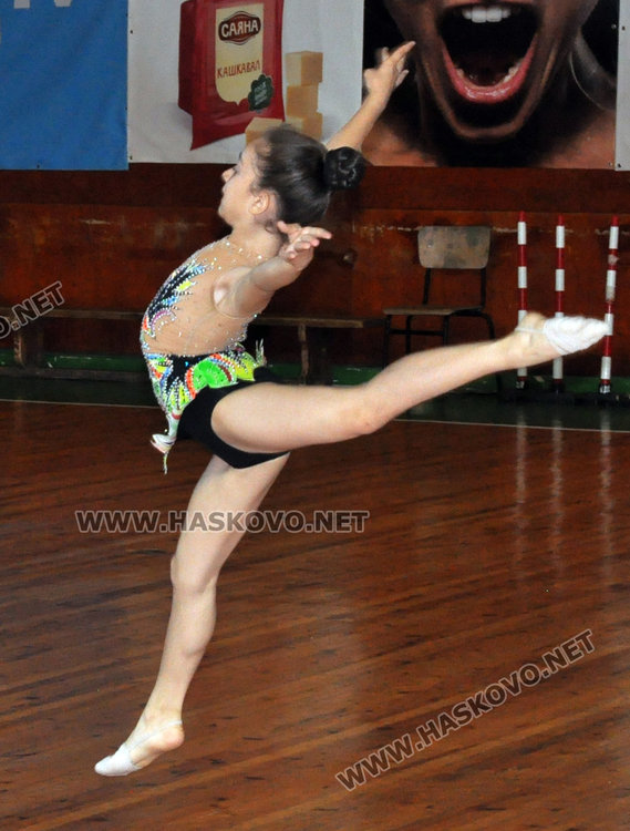 Спортистите на Хасково показаха уменията си за Деня на българския спорт