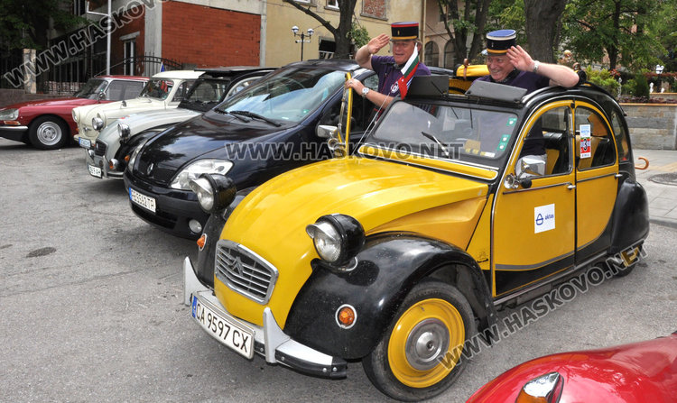 Международно ретро рали мина през Минерални бани