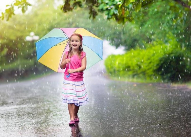 Облачно с дъжд и гръмотевици в петък