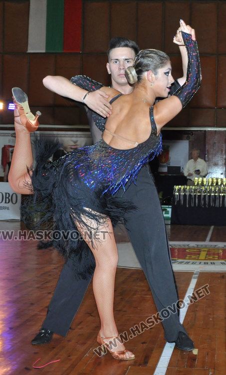 Красота и изящество в националния турнир по спортни танци "Гранд Купа Хасково"