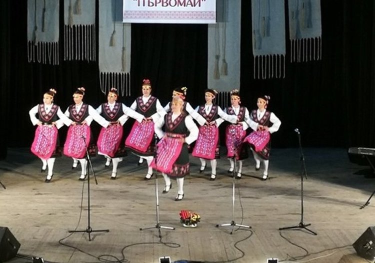 Певческият ансамбъл "Първомай" отпразнува 35-ти рожден ден