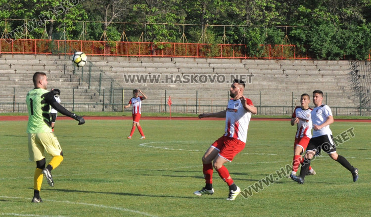 ФК "Хасково" победи "Карнобат" с 2:0 на "Ямача" 