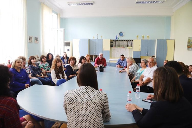 Ева Майдел: Инвестициите в образование в Димитровград са най-отговорната политика на местната власт