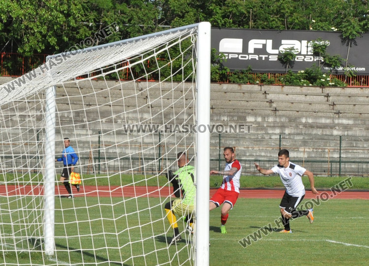 ФК "Хасково" победи "Карнобат" с 2:0 на "Ямача" 