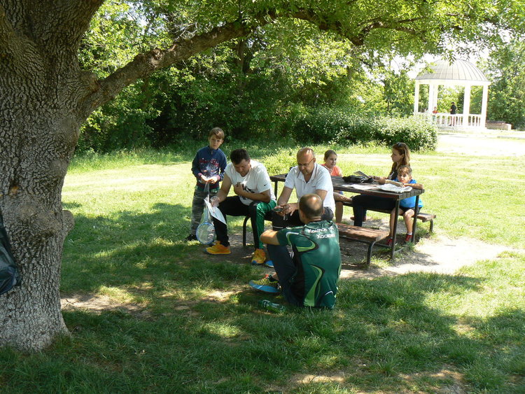 26 деца и възрастни от "Компас" се включиха в Световния ден на ориентирането 