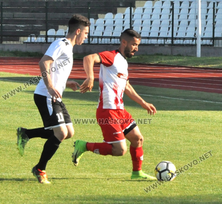 ФК "Хасково" победи "Карнобат" с 2:0 на "Ямача" 