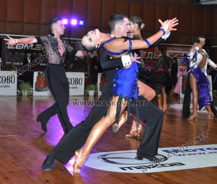 Красота и изящество в националния турнир по спортни танци "Гранд Купа Хасково"