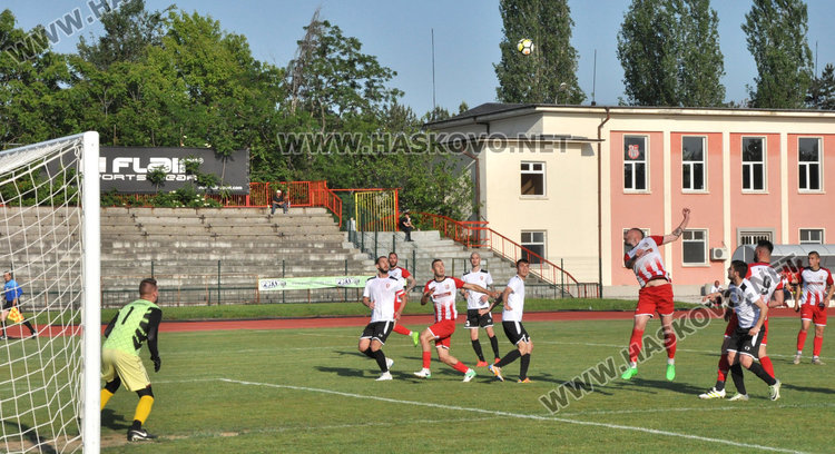 ФК "Хасково" победи "Карнобат" с 2:0 на "Ямача" 