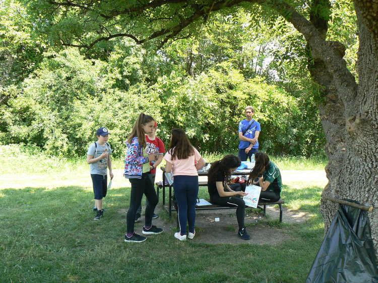 26 деца и възрастни от "Компас" се включиха в Световния ден на ориентирането 