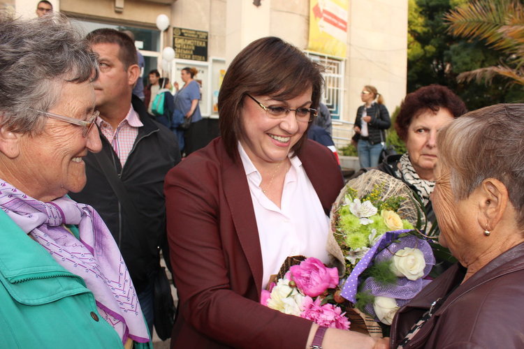 Елена Йончева: „Тези избори са изключително важни. Те не са просто избори за Европейски парламент, те са избори за България“