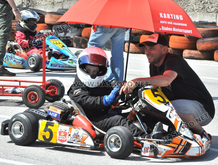 Хасковлията Кристиан Димитров триумфира на Републиканското по картинг