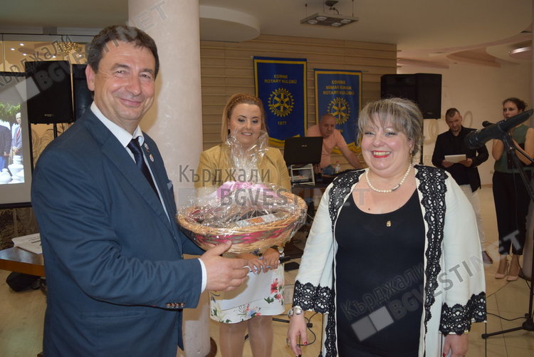 Ротарианци събраха 7 000 лева на благотворителна вечер, парите са за детски полигон за безопасност на движението в Кърджали