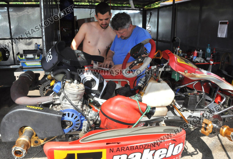 Хасковлията Кристиан Димитров триумфира на Републиканското по картинг