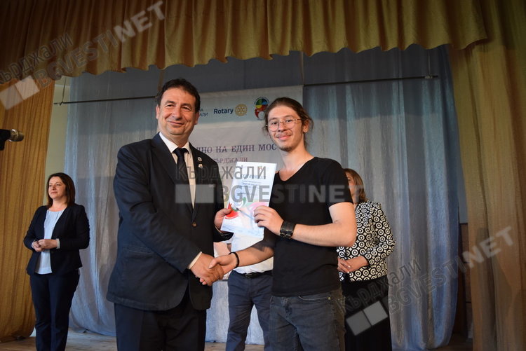 Езикът на изкуството събра талантливи млади хора от три страни в Кърджали