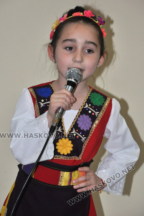 Тракийци празнуват 24 май с песни и приятели