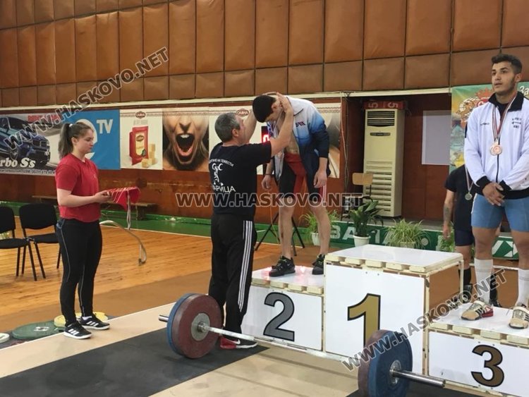 Георги Делчев с първи медал за Хасково от Републиканското по вдигане на тежести
