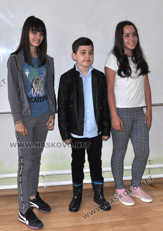 Ученици от "Смирненски" с призови места в Национално IT състезание