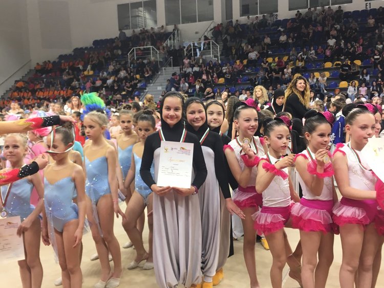 Грациите на „Аида” с три медала от Държавната гимнастрада