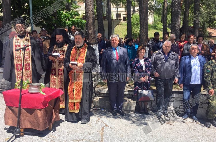 С водосвет и курбан военните от Смолян почетоха храмовия празник на параклиса, построен от тях