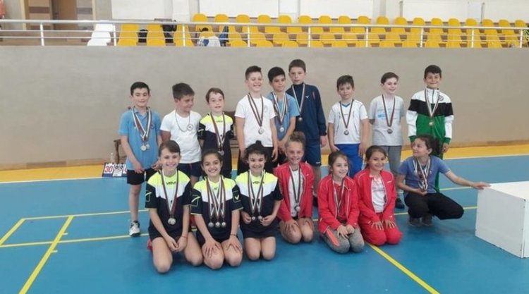 Куп медали завоюваха бадминтонистите на „Атлет“