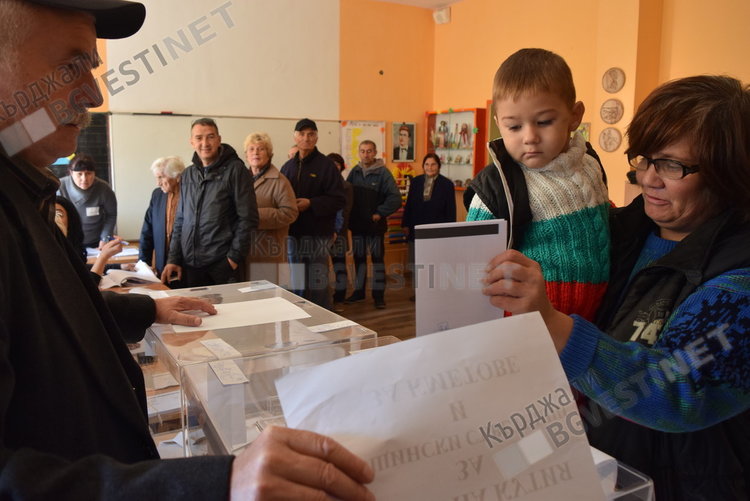 Слаба избирателна активност се очаква на евровота в Кърджали, според анкета