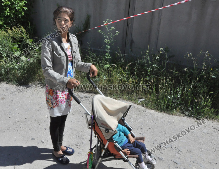 Хасковлии: Оградата на бившата казарма дебне още жертви