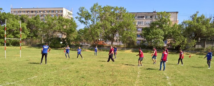 В гимназията по транспорт и аграрни технологии с урок по ръгби