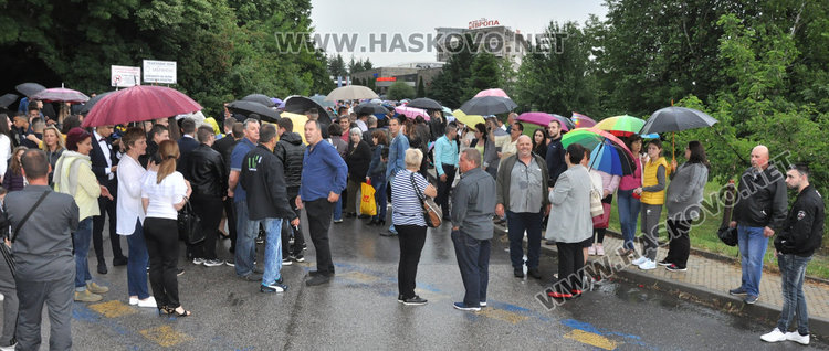 Царската гимназия даде старт на сезона на баловете в Хасково