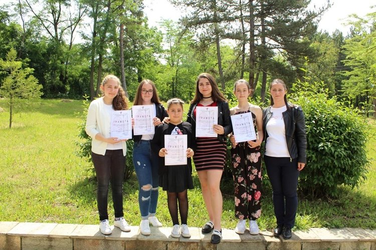 Mалките художници от Ардино с престижни награди в областния кръг на конкурса „С очите си видях бедата“