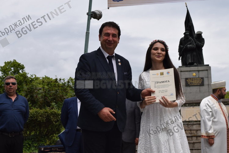 Ротари клуб Кърджали награди 7 изявени ученици за 24 май 2019 г.
