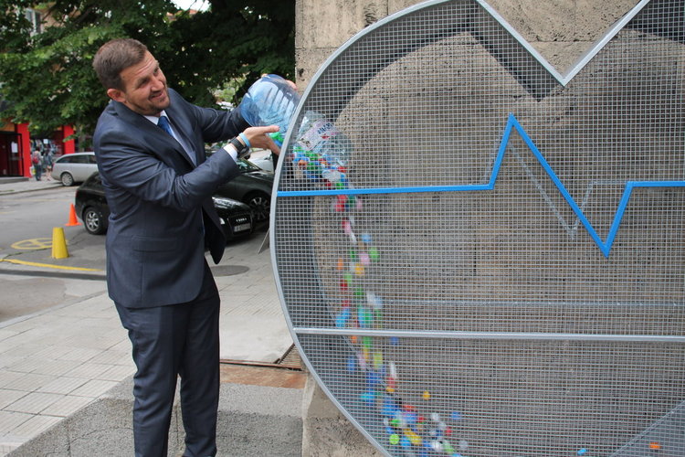 "Голямо сърце" в Хасково за събиране на капачки за благотворителност 