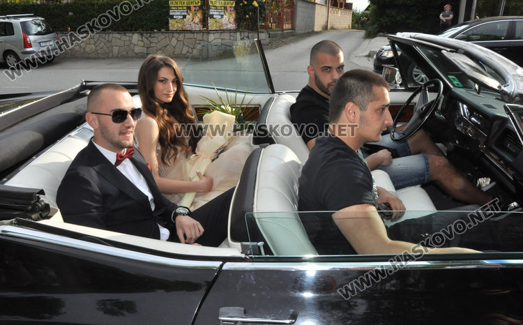 Стил и красота показаха абитуриентите от Езиковата гимназия в Хасково