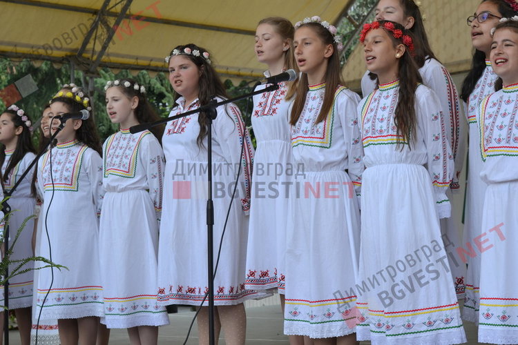 Празнично шествие за 24-ти май в Димитровград