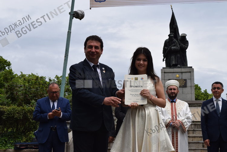Ротари клуб Кърджали награди 7 изявени ученици за 24 май 2019 г.