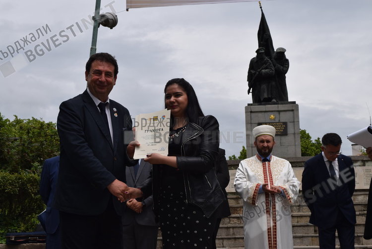 Ротари клуб Кърджали награди 7 изявени ученици за 24 май 2019 г.