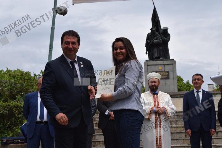 Ротари клуб Кърджали награди 7 изявени ученици за 24 май 2019 г.