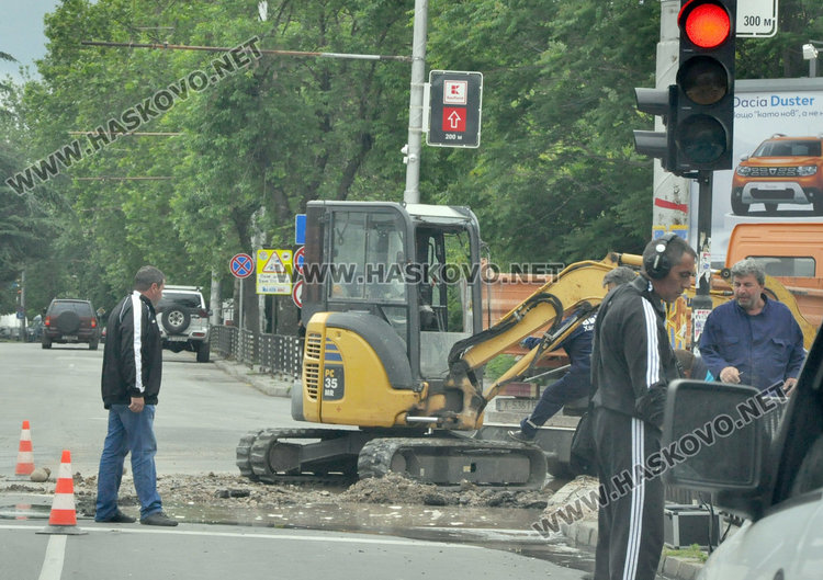 Отново авария на кръстовището до автогарата в Хасково