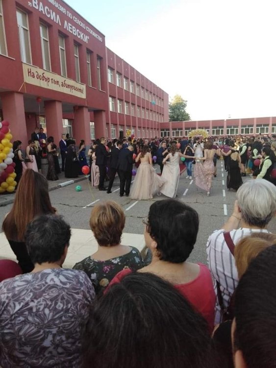 Випуск 2019 г. в Първомай - млади, умни, красиви и дръзновени