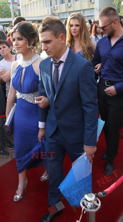 СУ "Любен Каравелов" изпрати своя випуск'2019