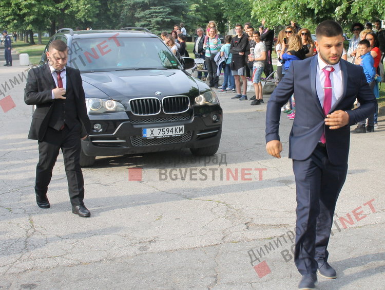 СУ "Любен Каравелов" изпрати своя випуск'2019