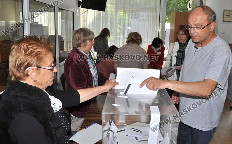 Смяна на председатели и секретари в 21 СИК