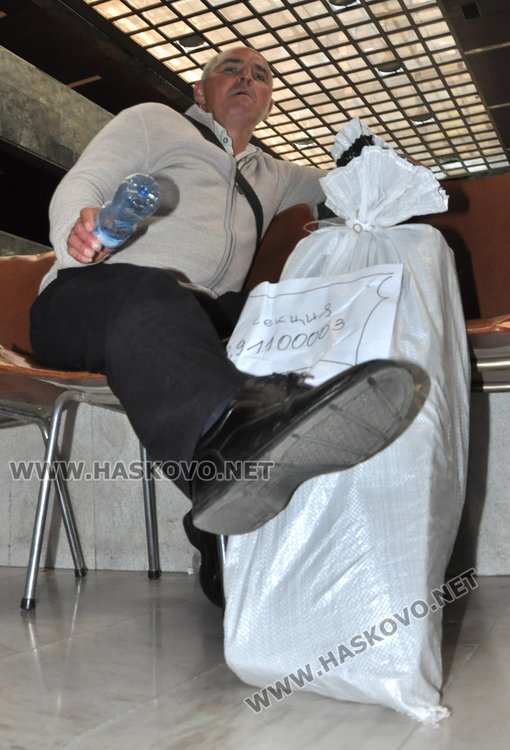 Множество сгрешени протоколи от изборите, десетина чакат за предаване