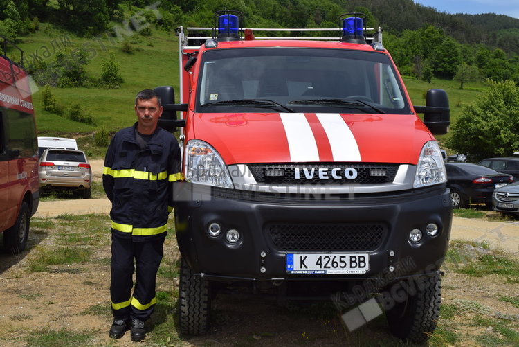 Стая в апартамент във "Възрожденци" горя, огънят бил локализиран
