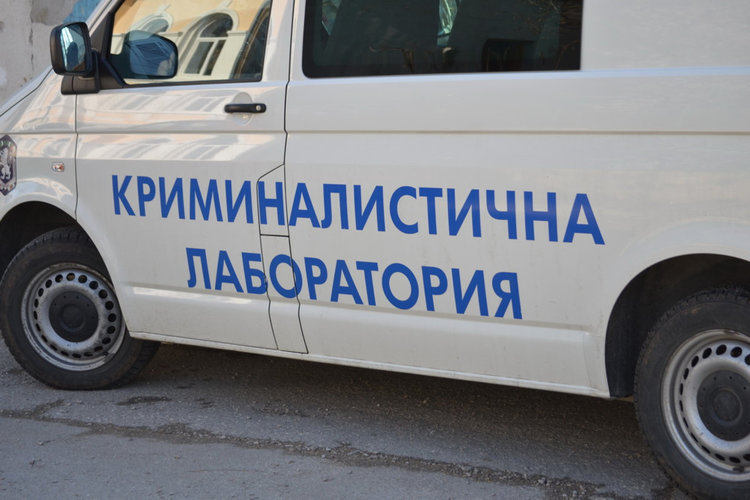 Криминалистите издирват апаш, крал наред от читалище и училище в село Мугла