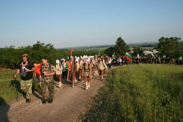 1400 души тръгват по стъпките на Ботевата чета